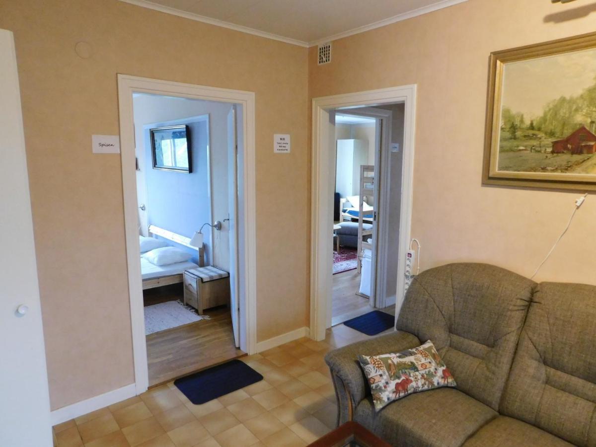 Solgarden Vandrarhem Hostal B&B Blackstad Buitenkant foto