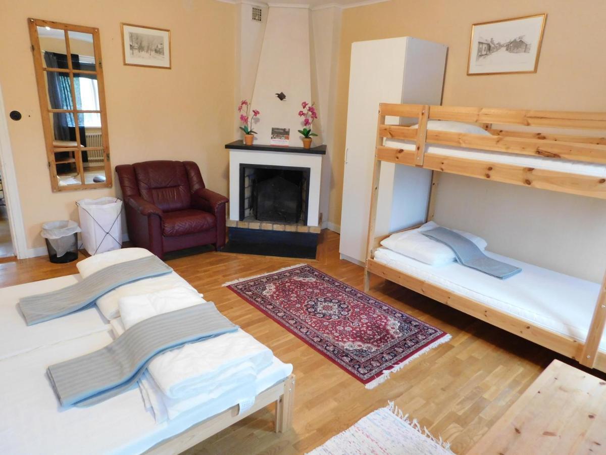 Solgarden Vandrarhem Hostal B&B Blackstad Buitenkant foto
