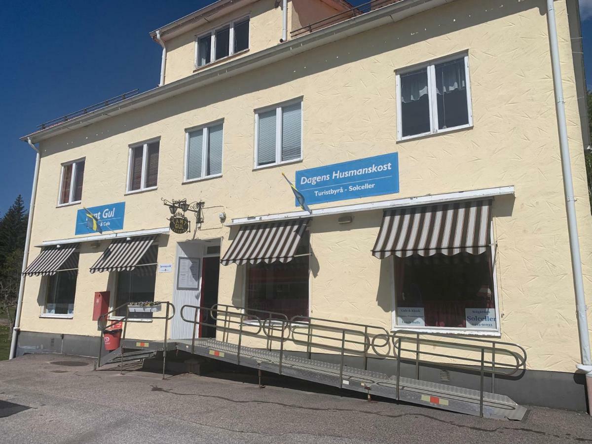 Solgarden Vandrarhem Hostal B&B Blackstad Buitenkant foto